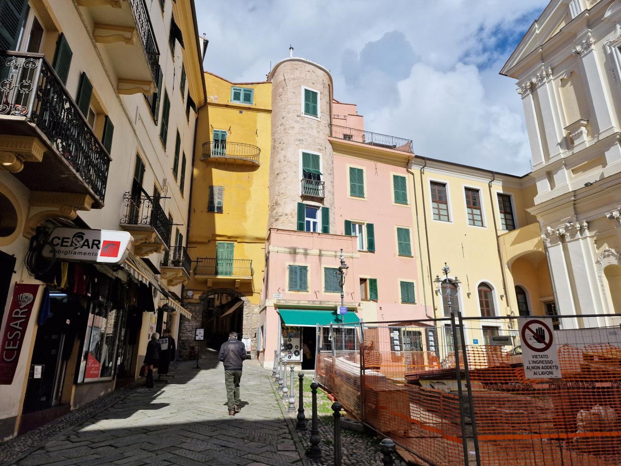 Homeholidaysanremo - Classic Buitenkant foto